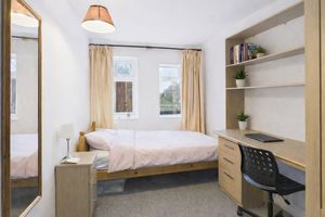 Photo 17- click for photo gallery